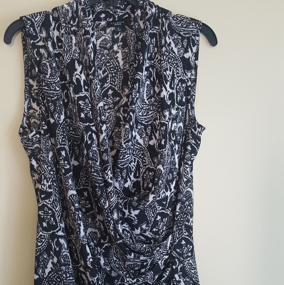 Talbots black and white sleeveless top.